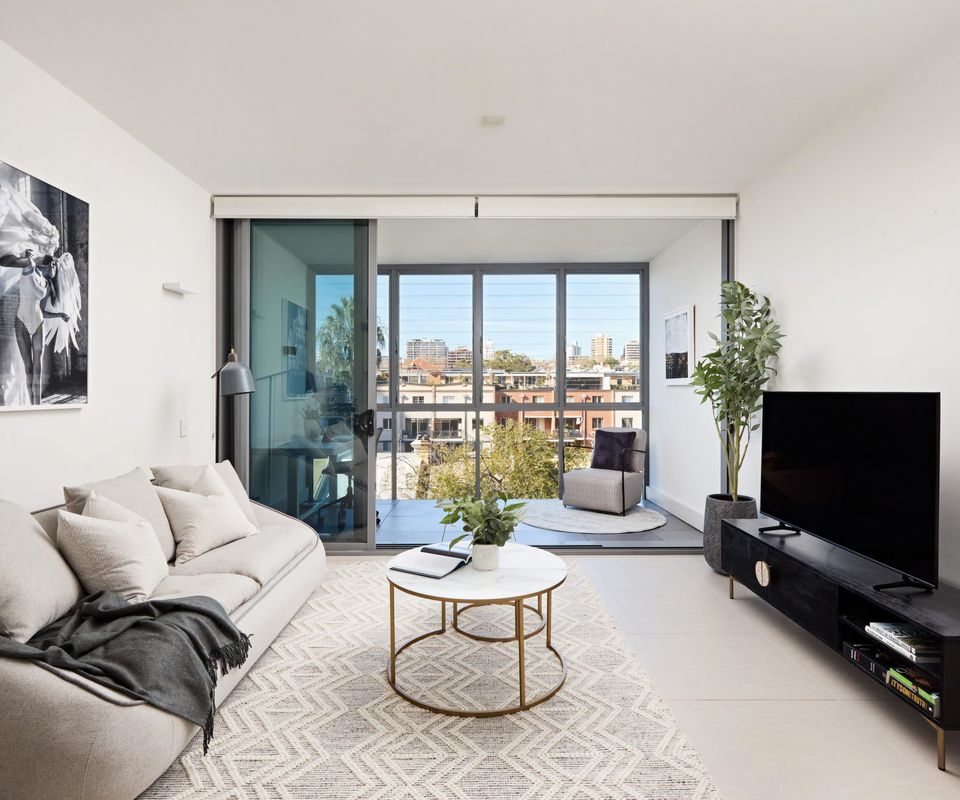Metropolitan Woolloomooloo I90