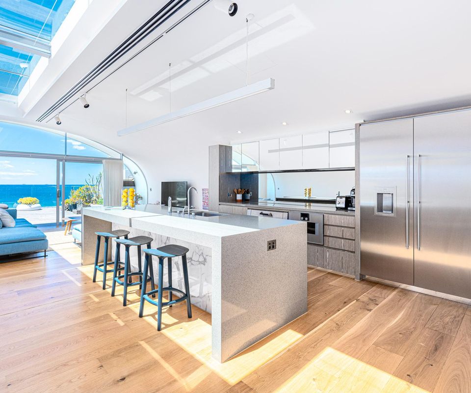 180 Sunset Penthouse IBO/IH7 Luxe