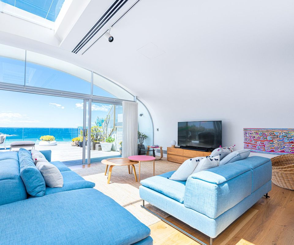 180 Sunset Penthouse IBO/IH7 Luxe