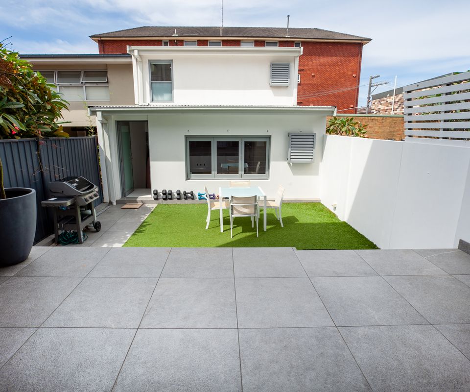 Clovelly Contemporary (IH)