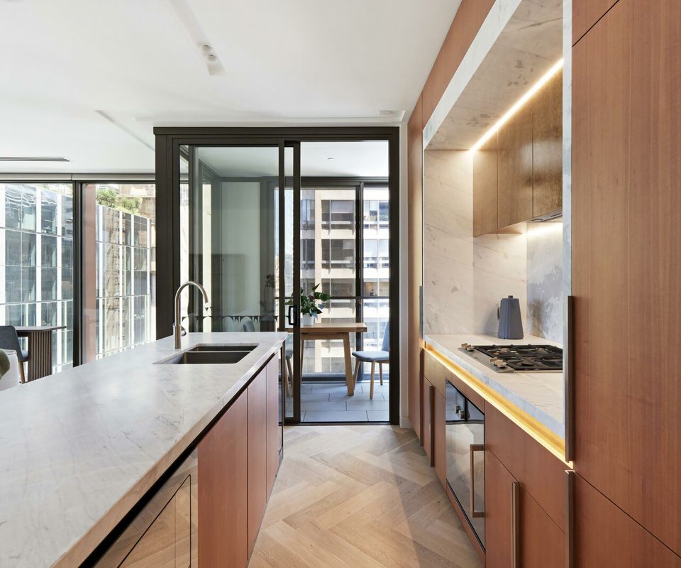 Cosmopolitan City Glamour I90
