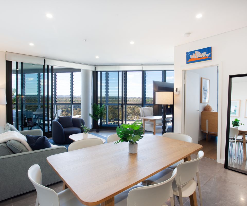 Modern Splendour, Macquarie Park I90