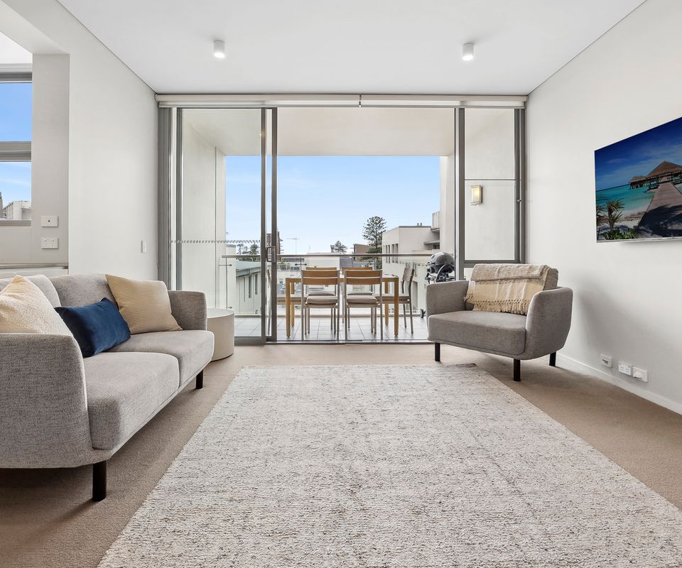 Surfers Paradise, Manly Beach I90