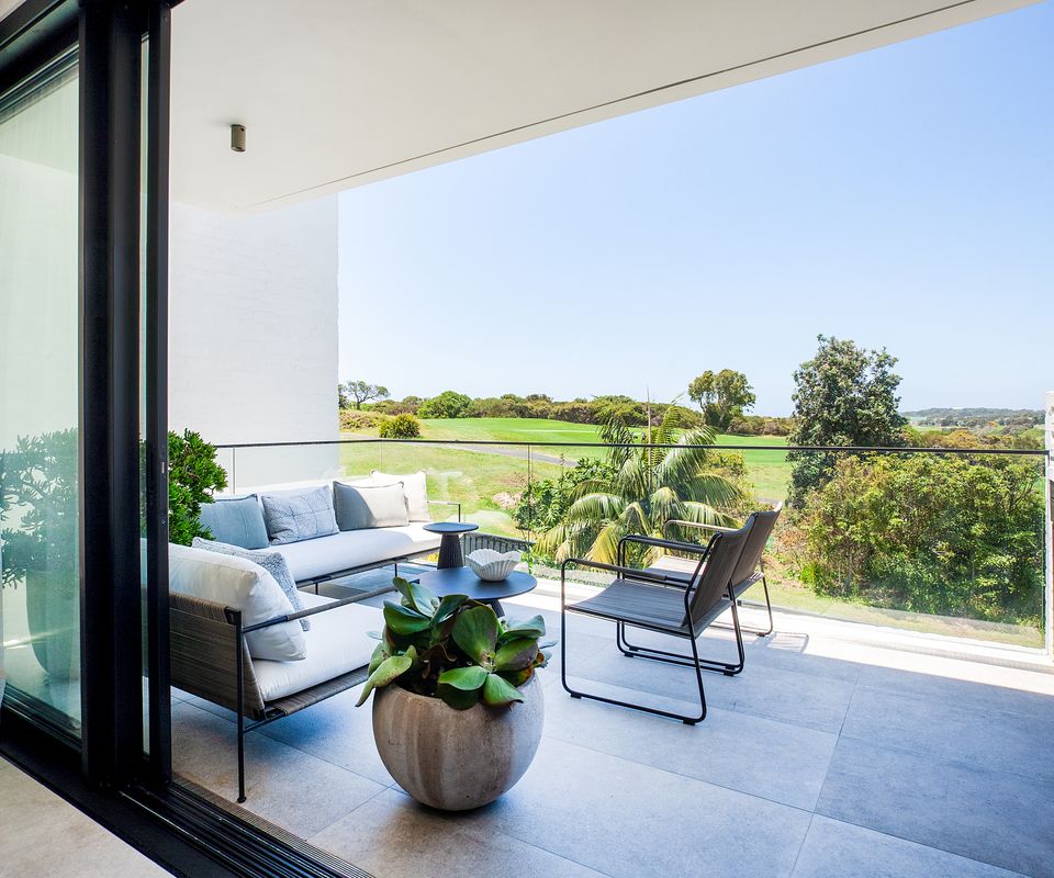Modern Beachside Haven, Malabar ISYD
