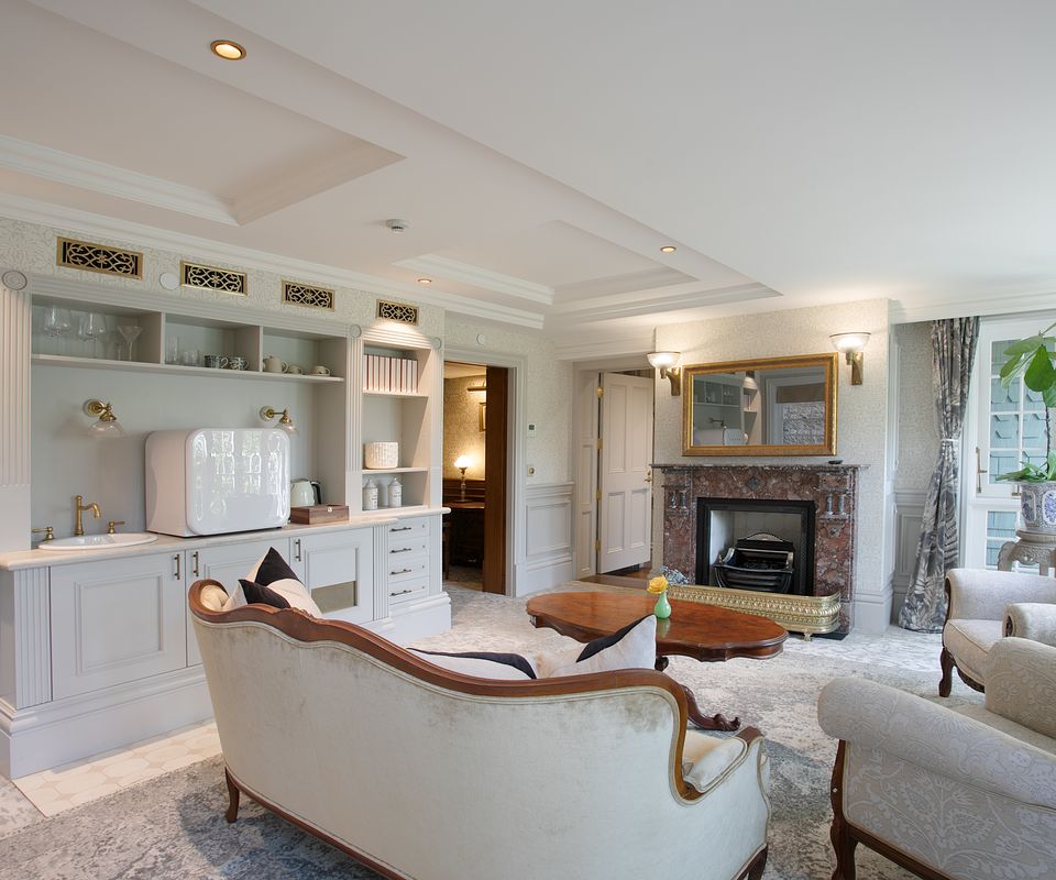 Darling Manor IBO