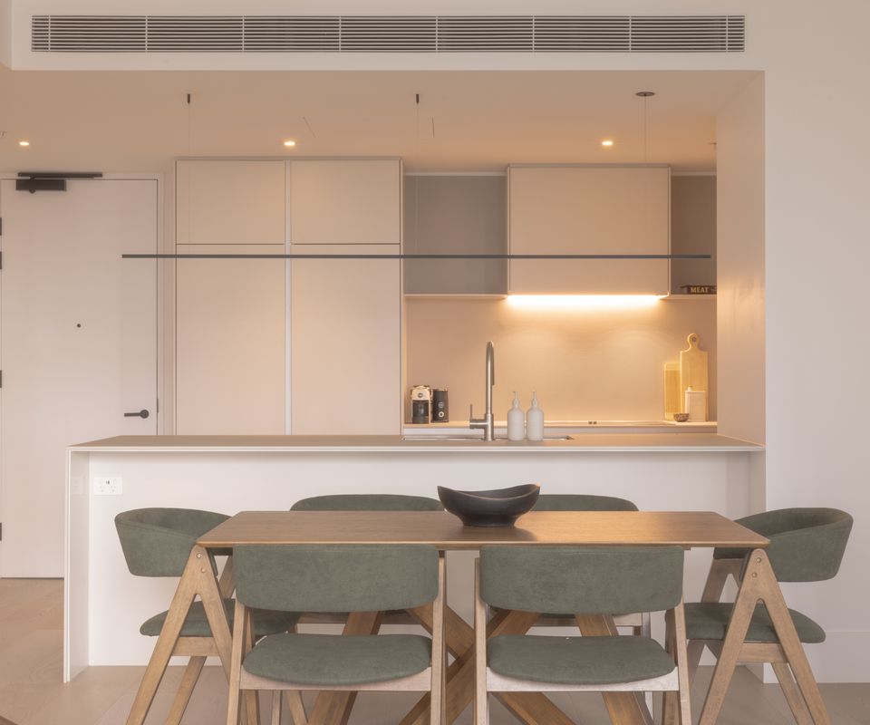 Una Mas Apartment, Melbourne IMEL