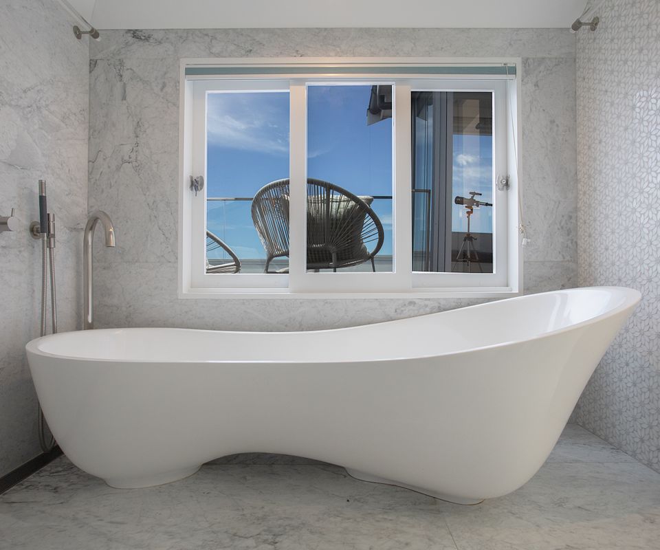 Tamarama Wave House LH LUXE