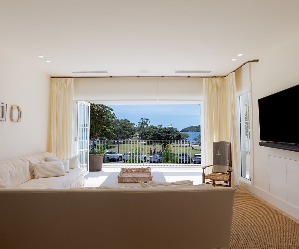 The Esplanade Escape, Balmoral LH LUXE