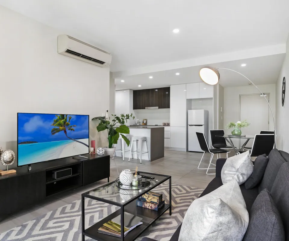 The Hamilton IQLD
