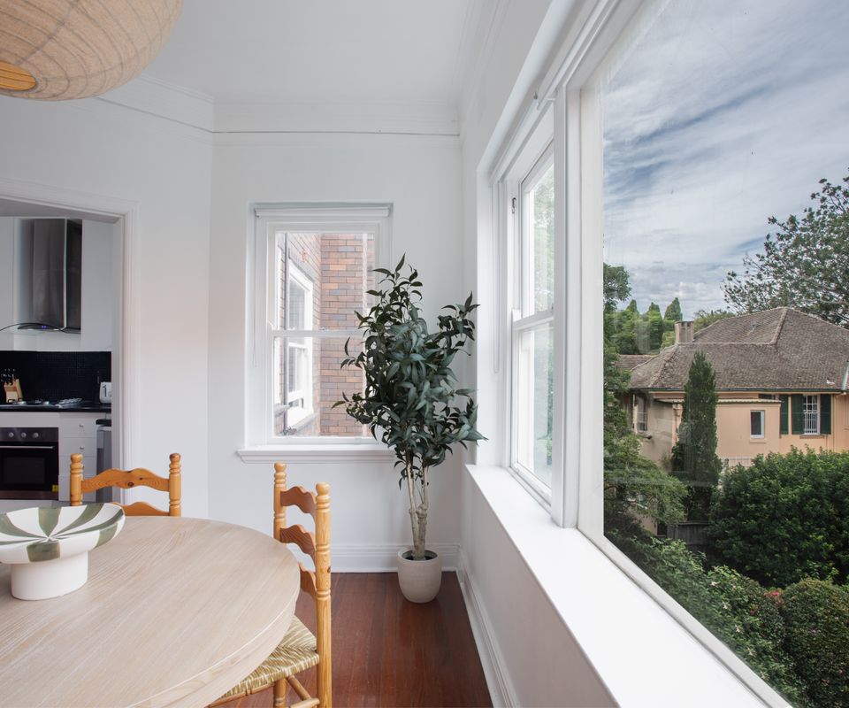 The Winchester, Edgecliff ISYD