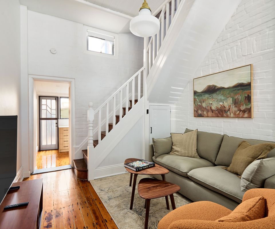 Olive Cottage, Birchgrove ISYD